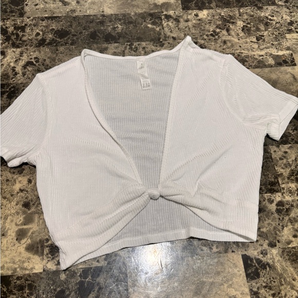 ALO Yoga White Knot-Front Ribbed Short Sleeve Crop Top - Picture 2 of 8